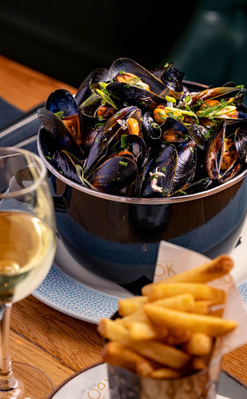 mussels and chips